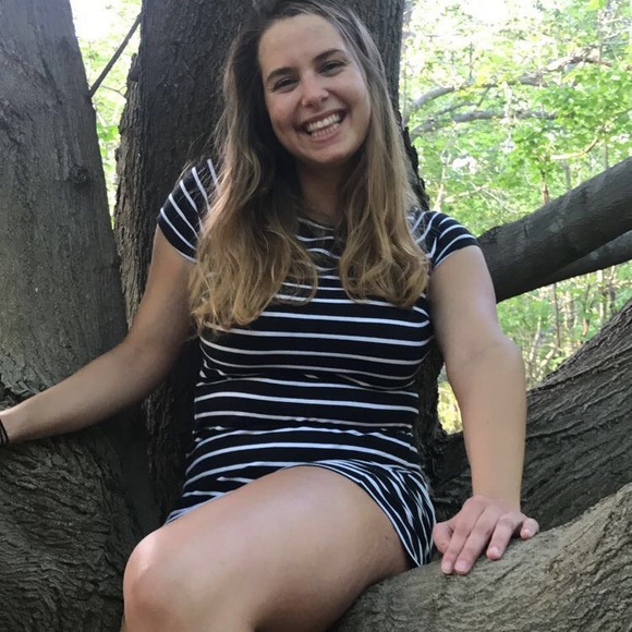 Meet your Posher, Alexus - Picture 1 of 1